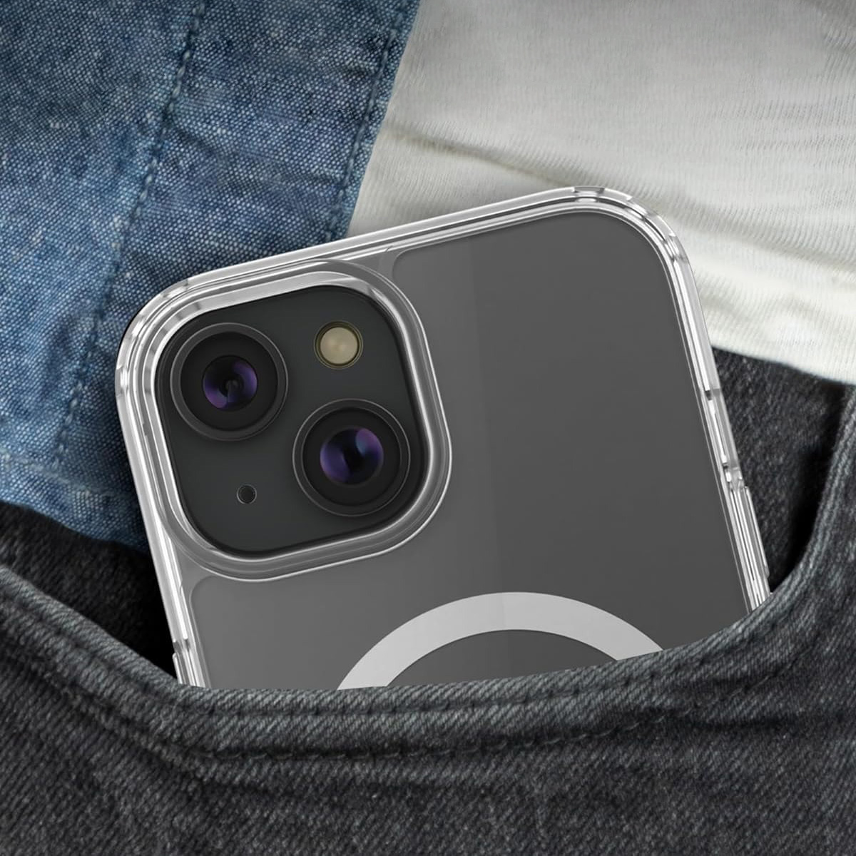 Etui Belkin SheerForce Magnetic Treated Protective Phone Case z MagSafe do iPhone 15, przezroczyste